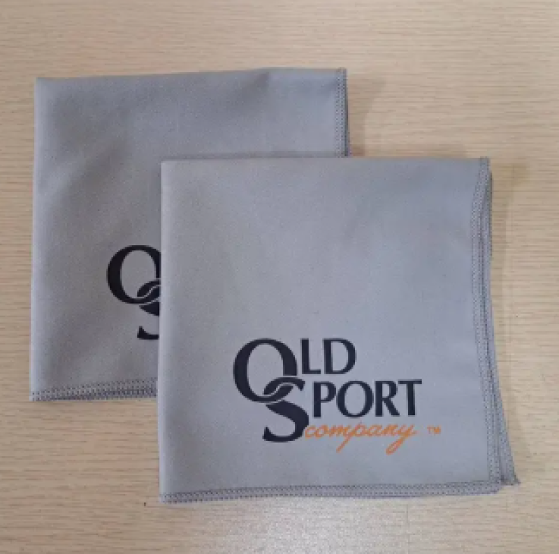 Silk screen print lens cloth with overlock edge